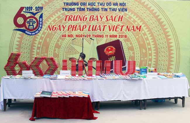 Hội sách Thủ đô và Tìm hiểu về pháp luật nước Cộng hòa xã hội chủ nghĩa Việt Nam